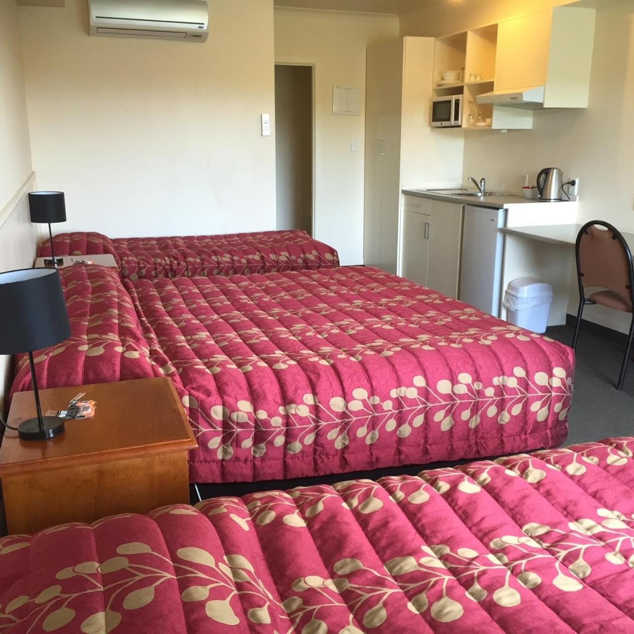 Caves Motor Inn Te Kuiti Exterior photo